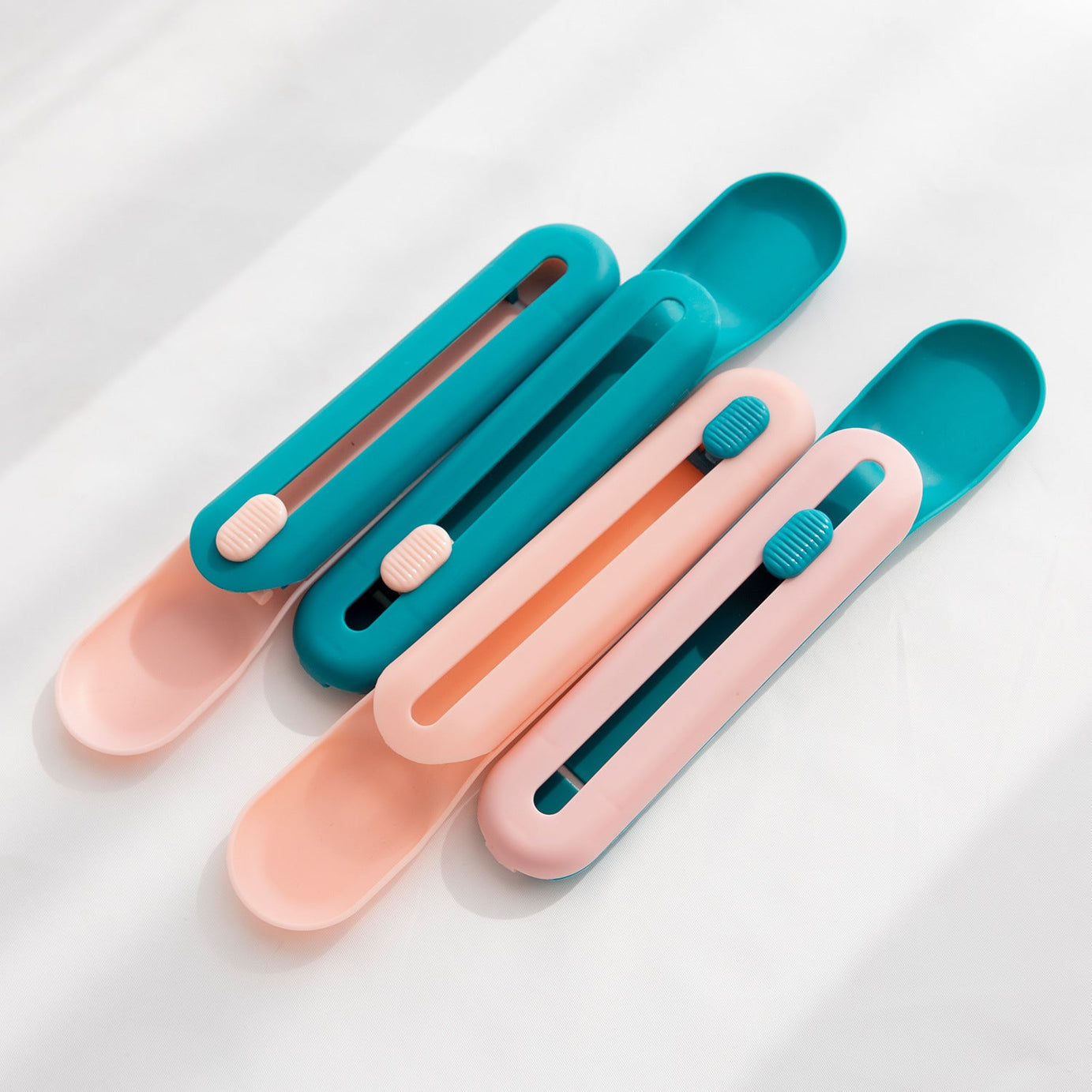 Hot Cat Strip Spoon Feeder Squeezes Snack Pet Feeding Tools