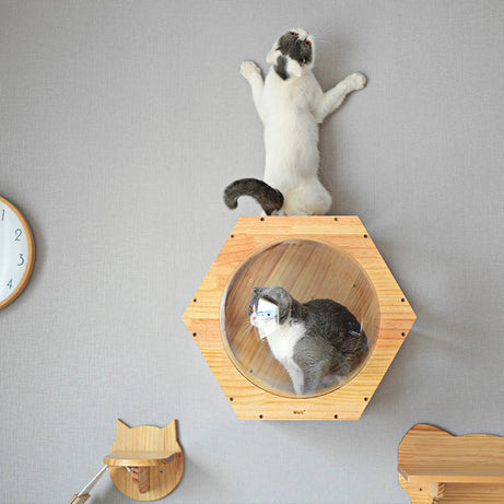 Solid Wood Scratching Post Cat Drilling Hole Luxury Tree Toy